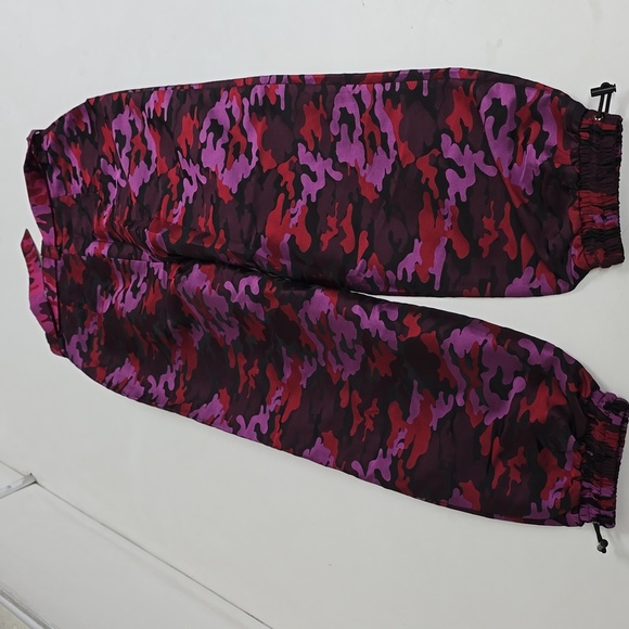 h:ours Joggers Camouflage Pink Red black - Picture 7 of 13